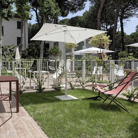 Aparthotel Elegance Riccione Exterior foto