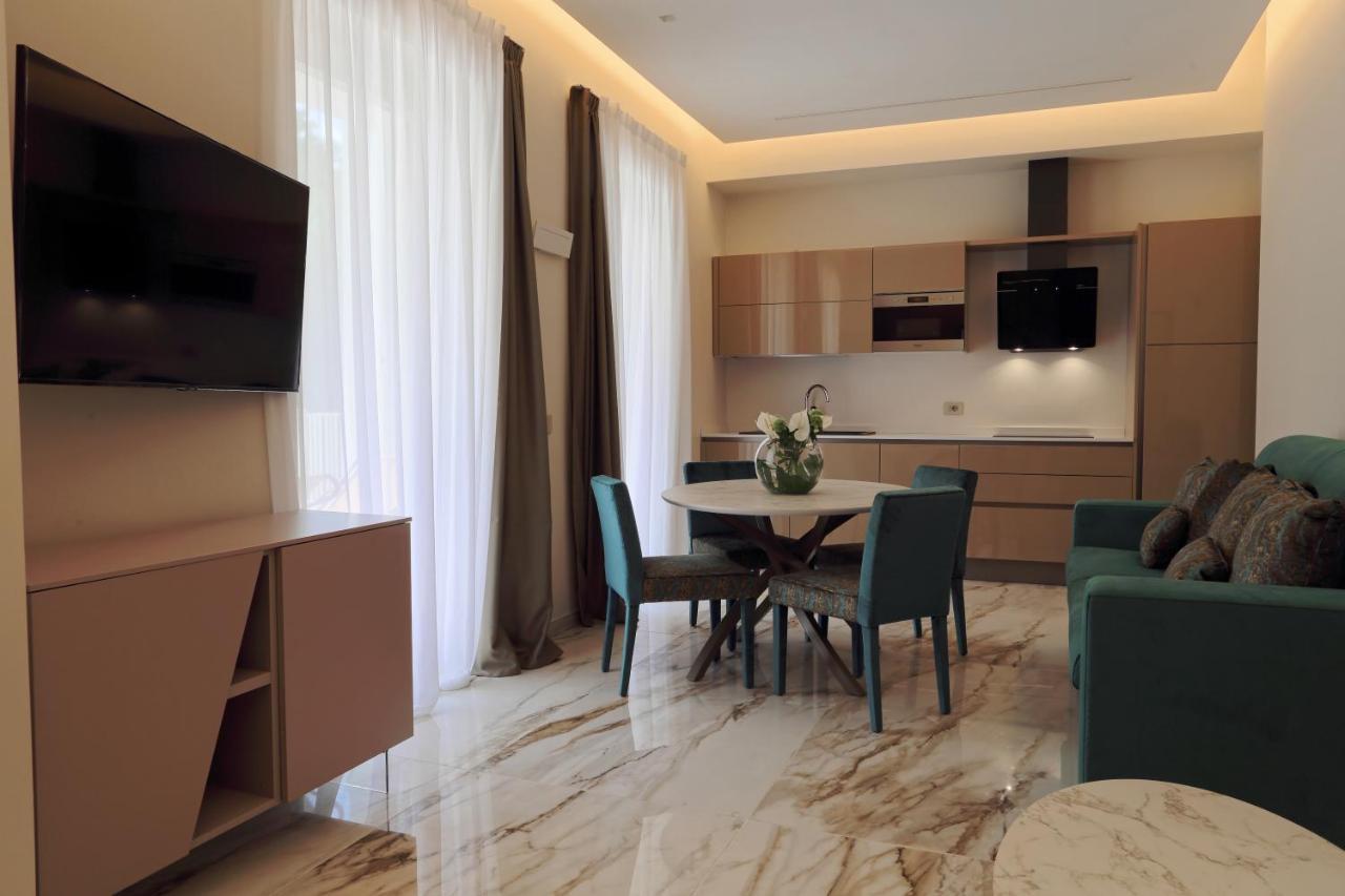Aparthotel Elegance Riccione Exterior foto