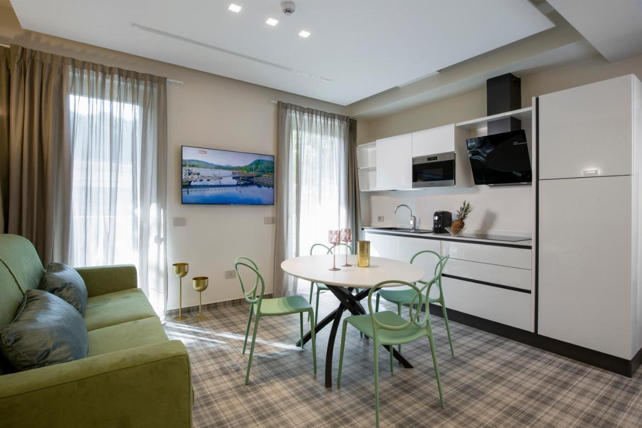 Aparthotel Elegance Riccione Exterior foto