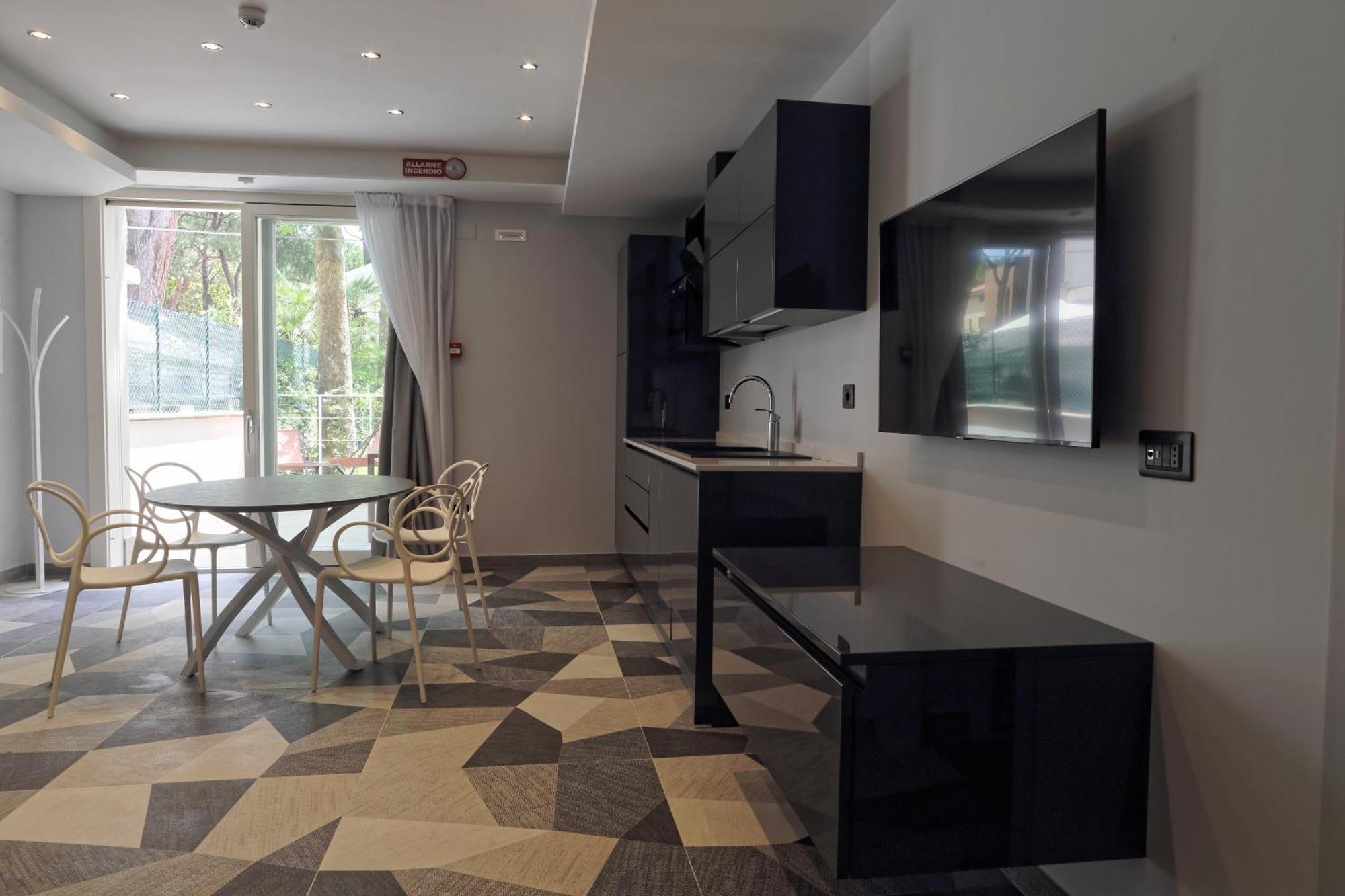 Aparthotel Elegance Riccione Zimmer foto